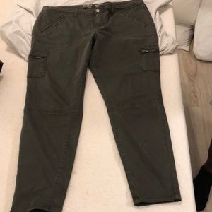 Green cargo mid rise jeggings